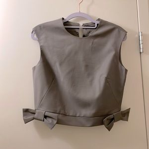 Luxurious women suit vest in classic grey by Pietro Filipi.